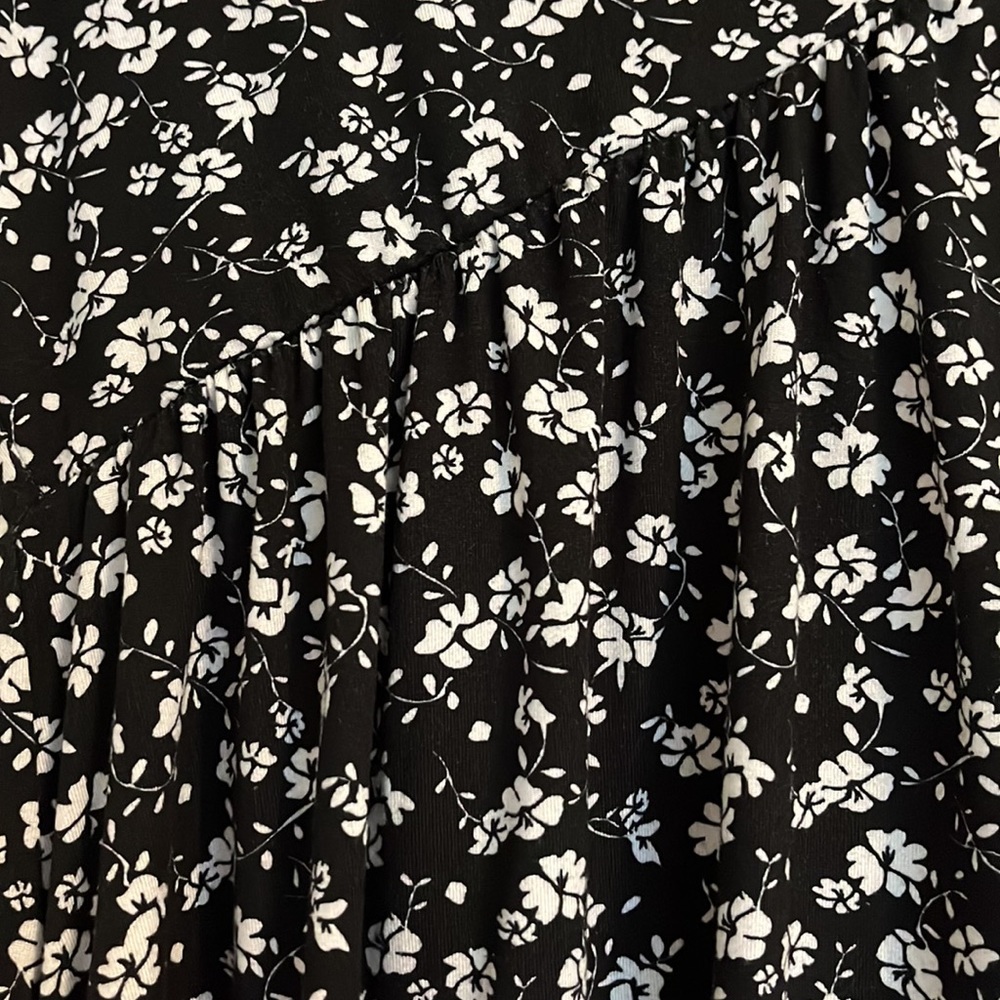 Spring floral🌸🌸🌿 - Picture 3 of 4